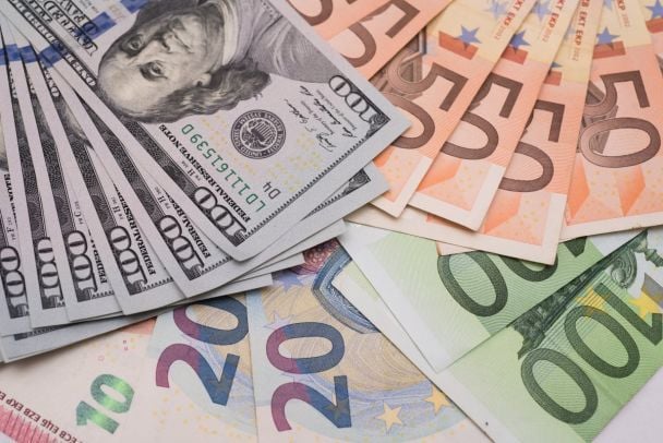 Курс валют на неділю, 19 квітня: скільки коштують долар, євро і злотий